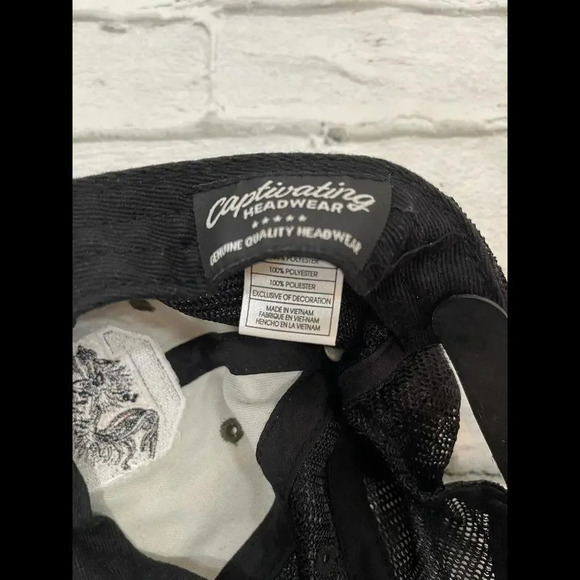 Carolina Gamecocks Camouflage/Black Mesh SnapBack Hat - Picture 3 of 3